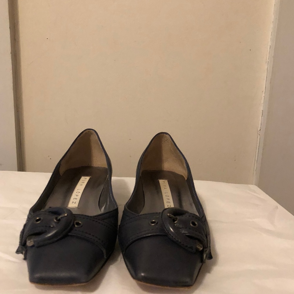 Pura López made in Spain navy low heel pumps 38 M